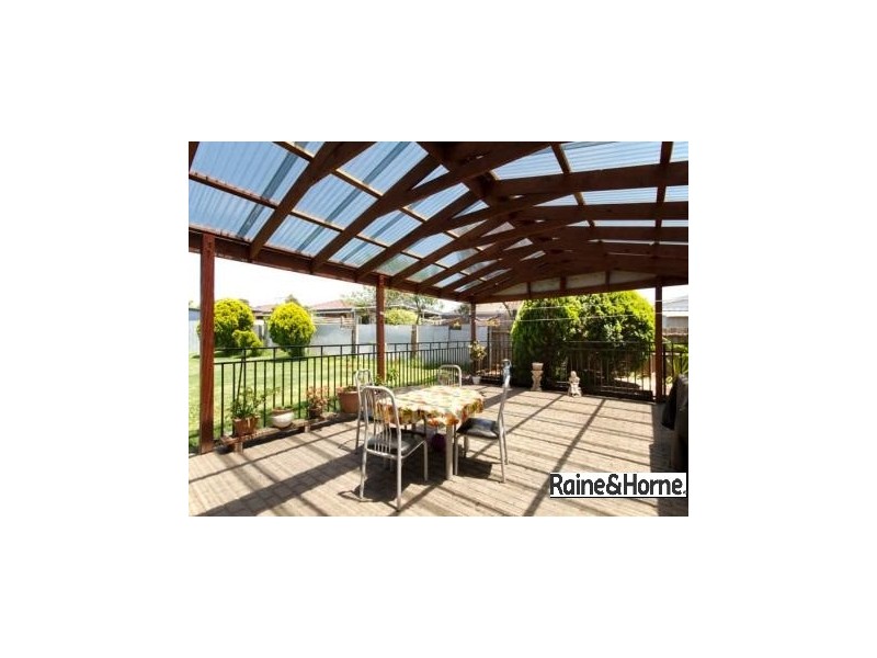 5 Edsall close, Hampton Park VIC 3976