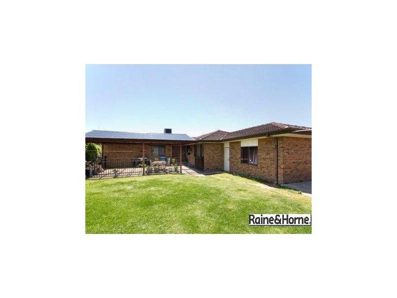 5 Edsall close, Hampton Park VIC 3976