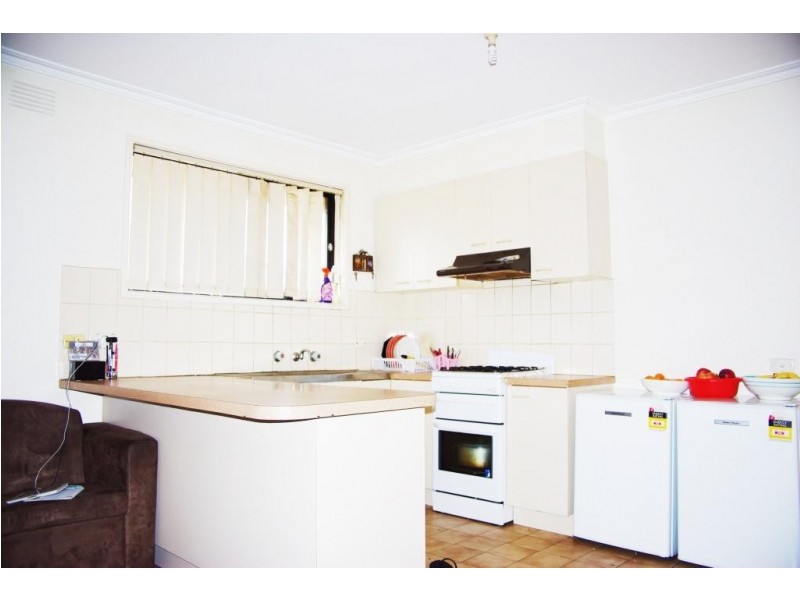 5/36 Canberra Ave, Dandenong VIC 3175