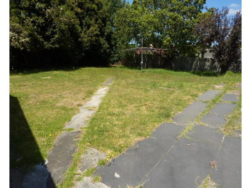 64 Forest, Frankston North VIC 3200