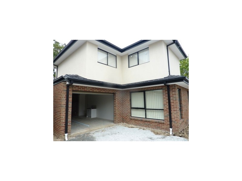 2-4 Edinburgh, Beaconsfield VIC 3807