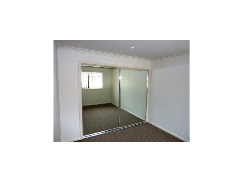 2-4 Edinburgh, Beaconsfield VIC 3807