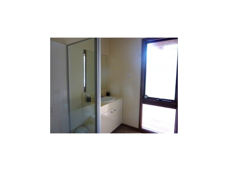 8 George Chudleigh Dve, Hallam VIC 3803