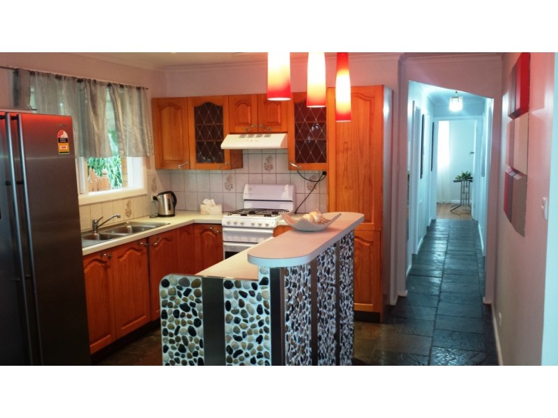 100 Princes Hwy, Hallam VIC 3803