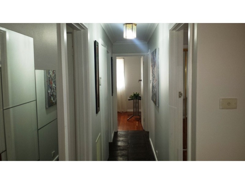 100 Princes Hwy, Hallam VIC 3803