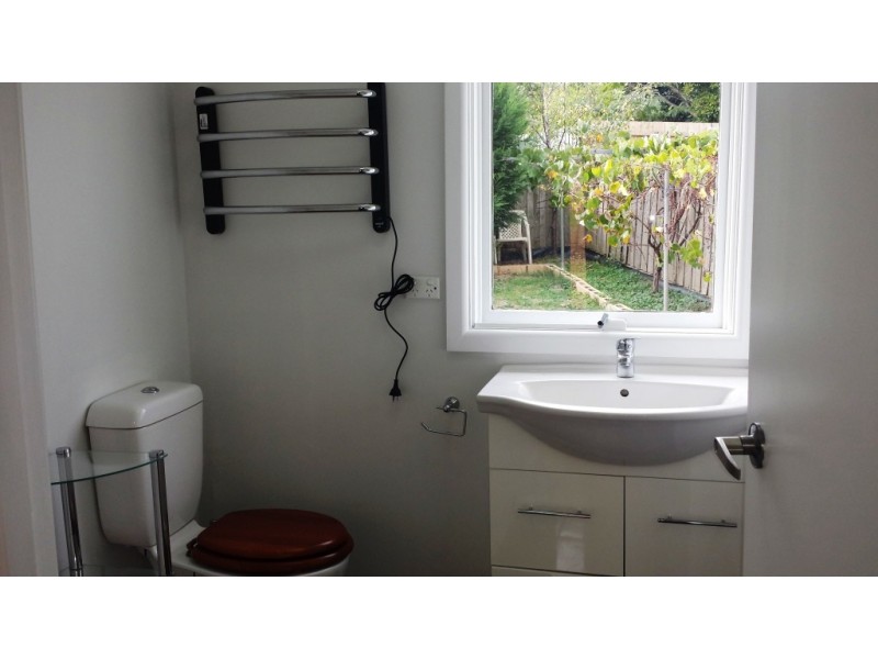 100 Princes Hwy, Hallam VIC 3803