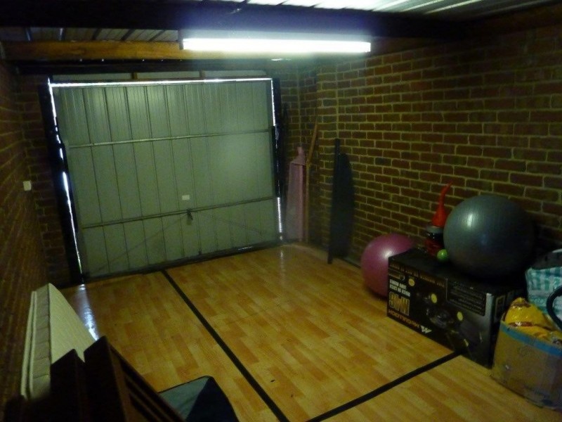 1/8 Mount View Avenue, Hallam VIC 3803