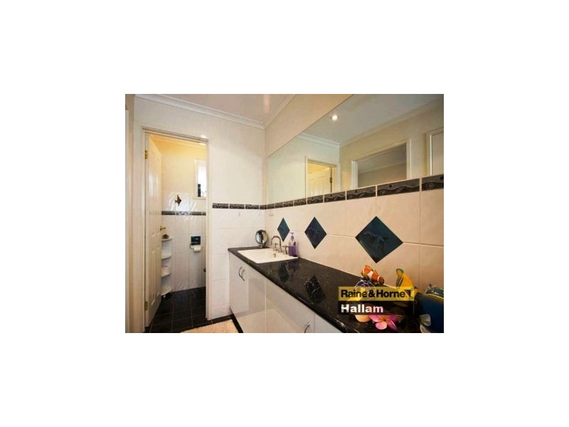 23 Weeden Crescent, Hallam VIC 3803