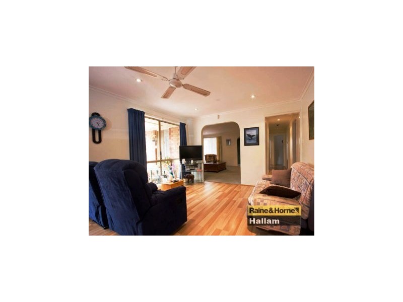 23 Weeden Crescent, Hallam VIC 3803