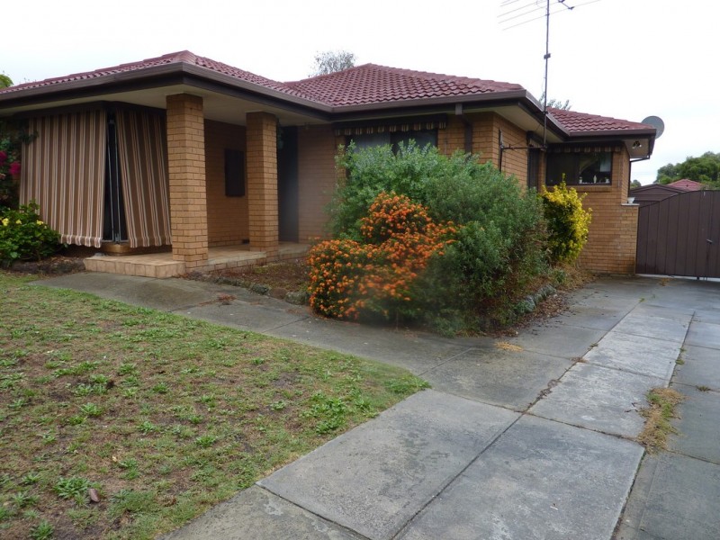 12 The Grange, Hampton Park VIC 3976