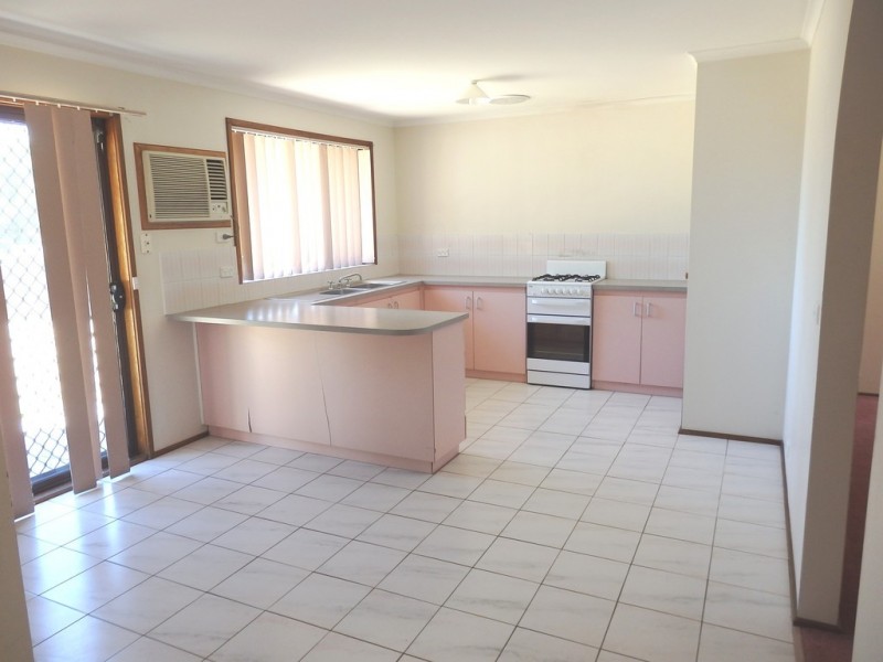 15 Ashford Close, Hampton Park VIC 3976