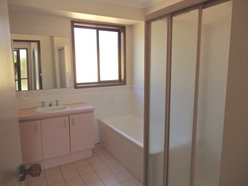 15 Ashford Close, Hampton Park VIC 3976