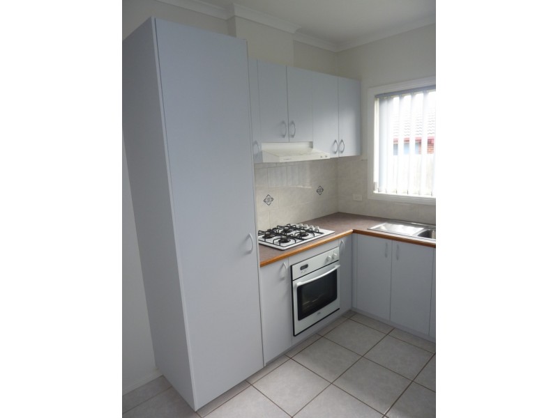 39 Hutchinson Drive, Lynbrook VIC 3975