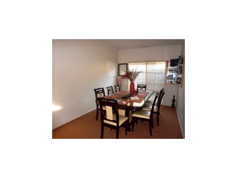 13 Rowcroft Avenue, Lynbrook VIC 3975