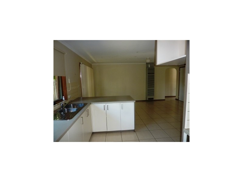 21 Narellan Drive, Hampton Park VIC 3976