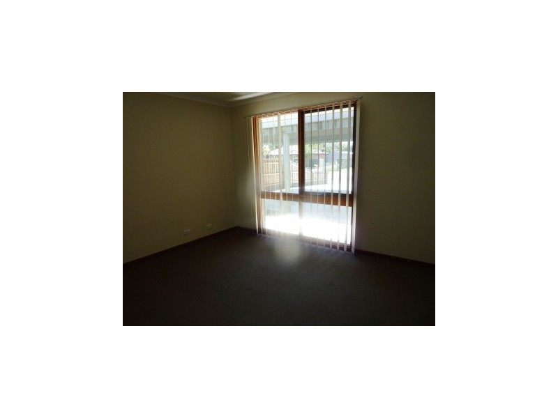 21 Narellan Drive, Hampton Park VIC 3976