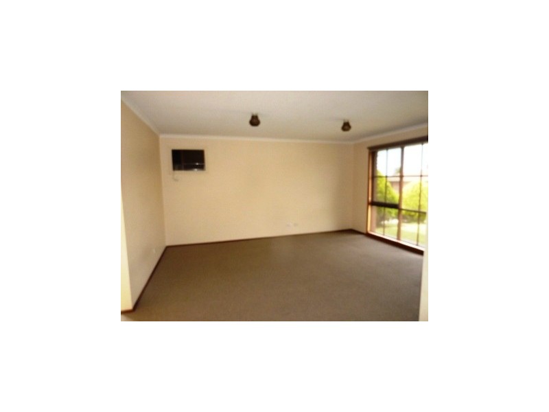 14 COOPER COURT, Hallam VIC 3803