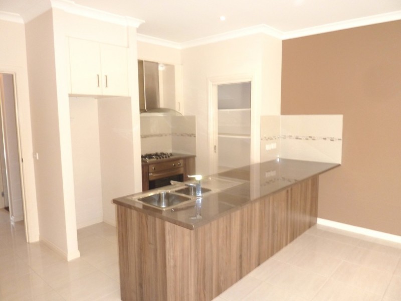 1/190 PRINCES HIGHWAY, Hallam VIC 3803