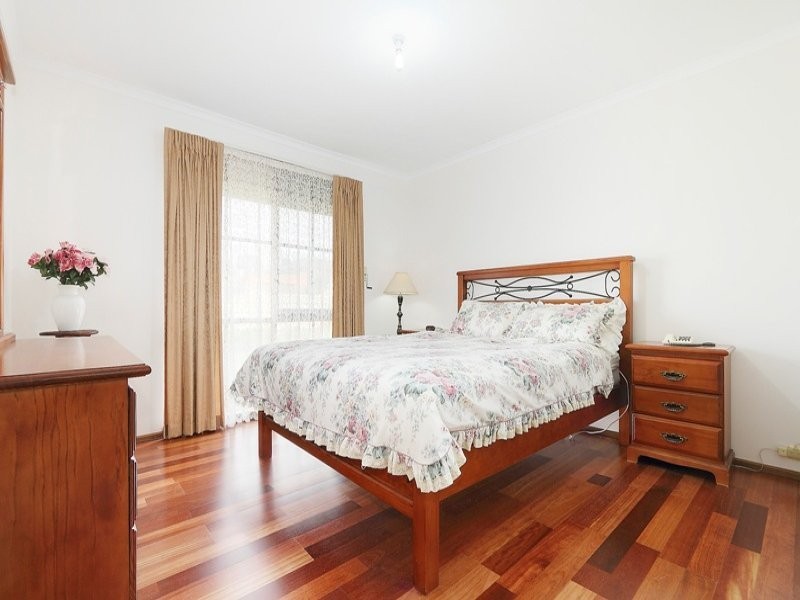22 Hinrichsen Drive, Hallam VIC 3803