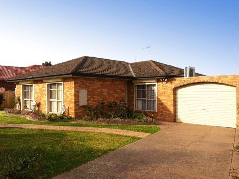22 Hinrichsen Drive, Hallam VIC 3803