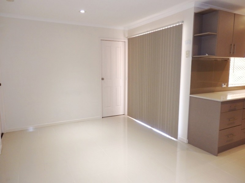 15 WEEDEN CRESCENT, Hallam VIC 3803