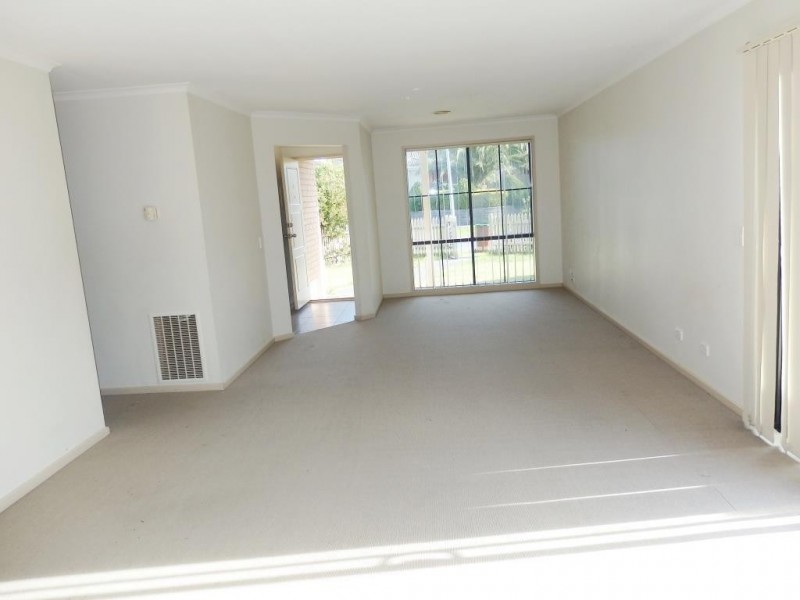 2/47-49 BELLA CRESCENT, Hallam VIC 3803