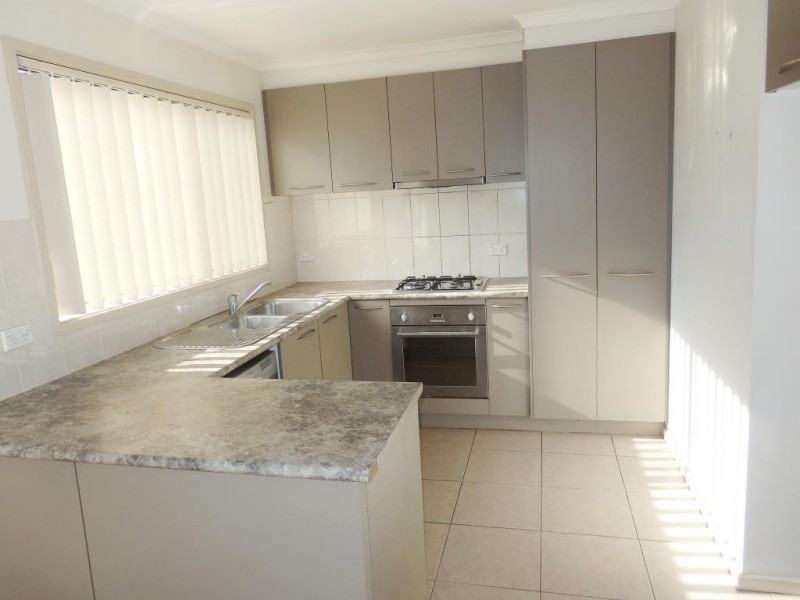 2/47-49 BELLA CRESCENT, Hallam VIC 3803