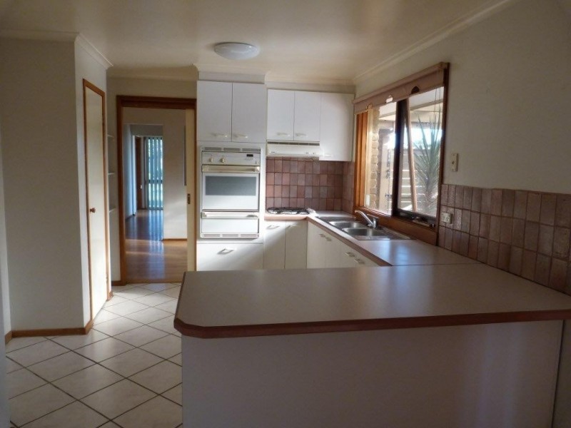 3 Caron Close, Hallam VIC 3803