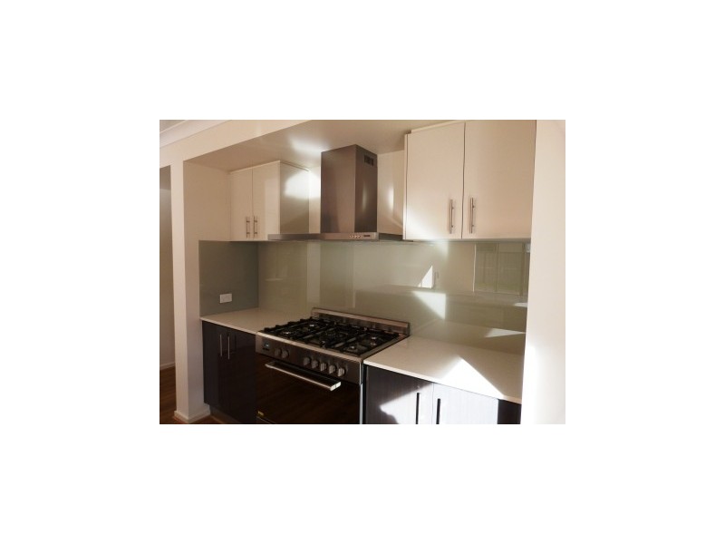 3 Hackney Crescent, Clyde North VIC 3978