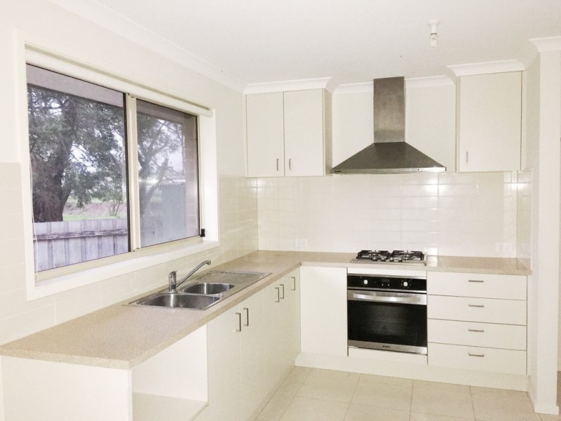 3/90 Burden Street, Springvale South VIC 3172