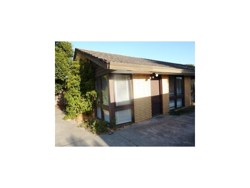 1/8 LATIMER, Noble Park VIC 3174