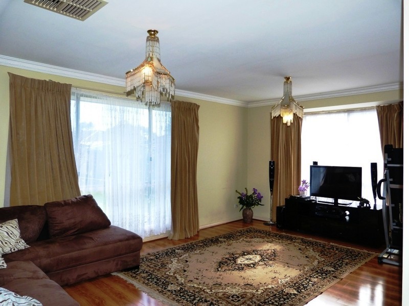 11 Mulguthrie Court, Hallam VIC 3803