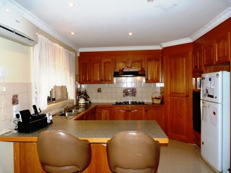 11 Mulguthrie Court, Hallam VIC 3803