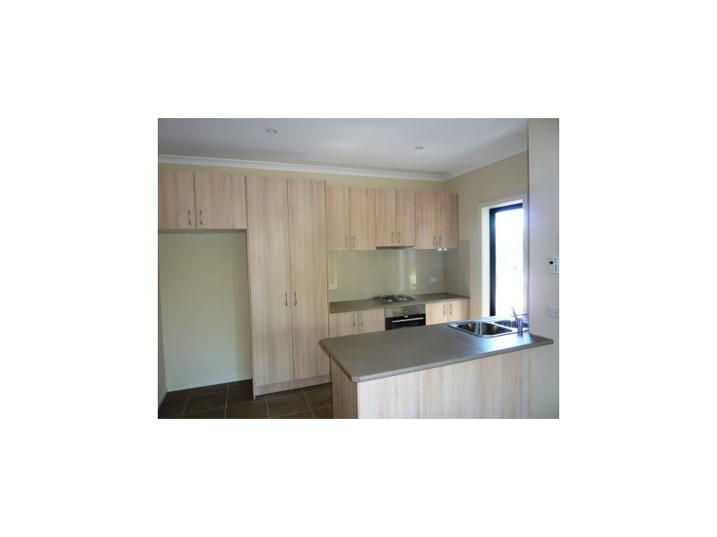 4/28 Burrows Avenue, Dandenong VIC 3175