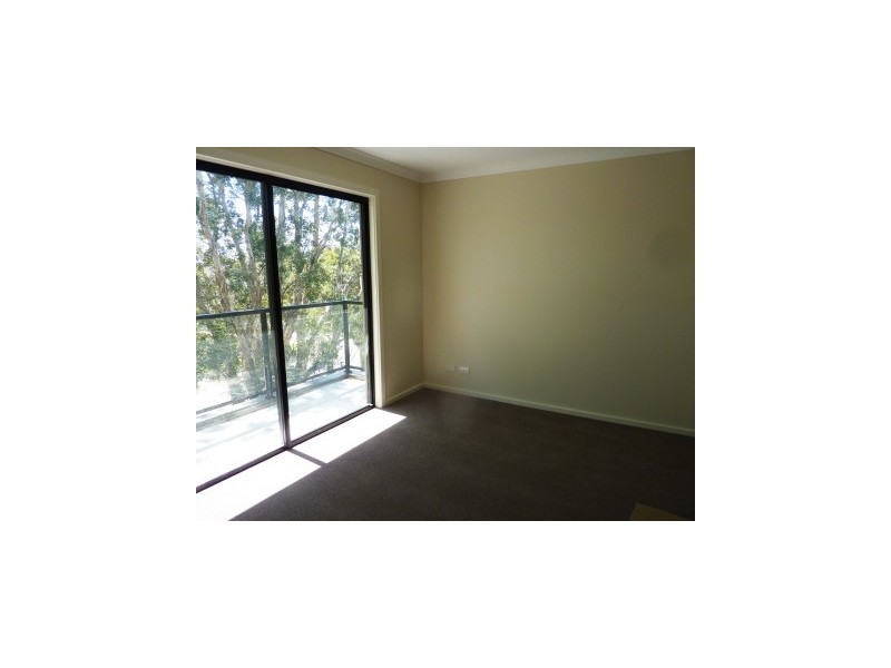 4/28 Burrows Avenue, Dandenong VIC 3175