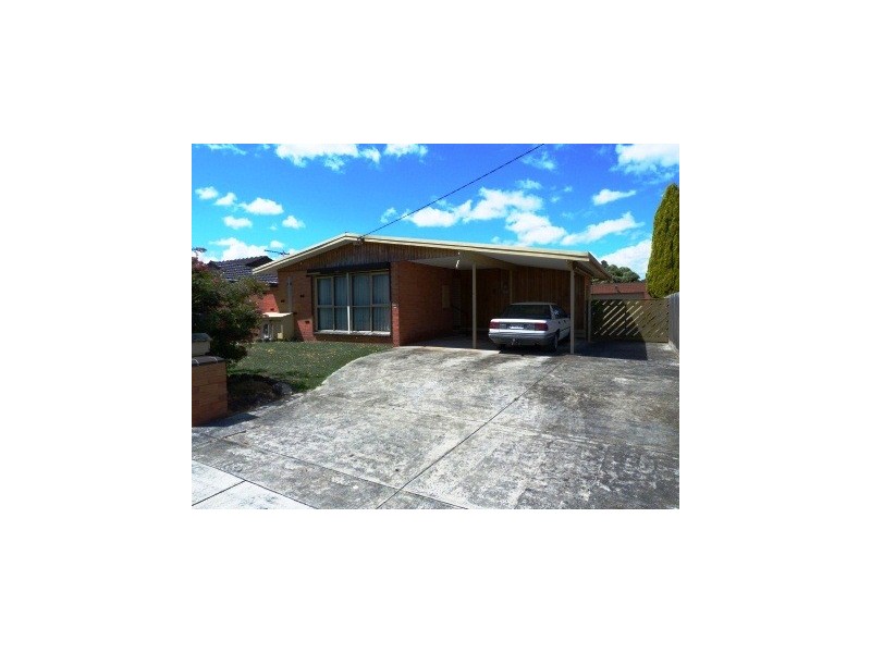 11 Regal Avenue, Hallam VIC 3803