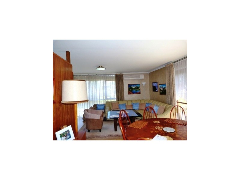 11 Regal Avenue, Hallam VIC 3803