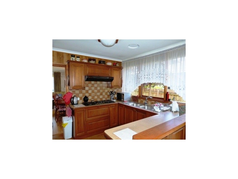 11 Regal Avenue, Hallam VIC 3803