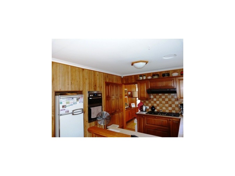 11 Regal Avenue, Hallam VIC 3803