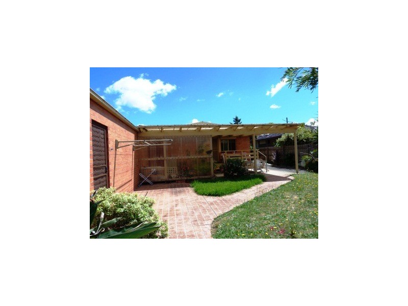 11 Regal Avenue, Hallam VIC 3803