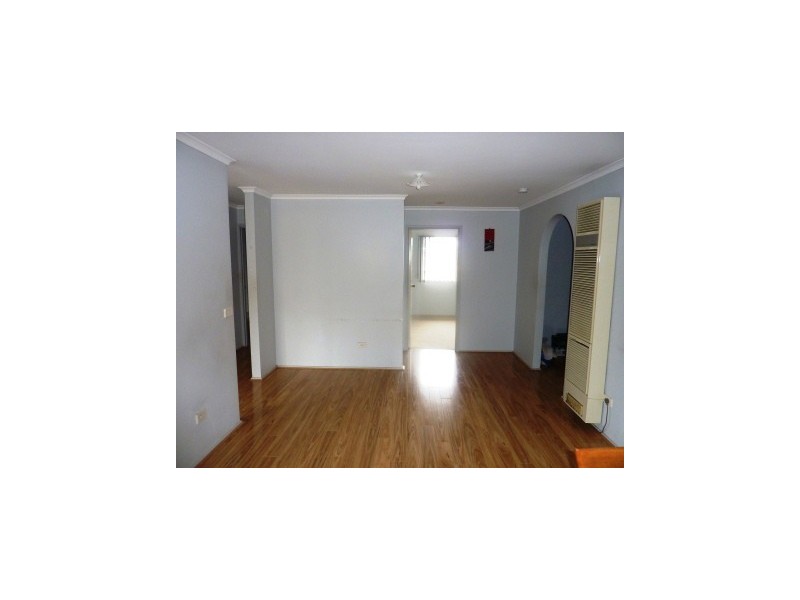 11 Warana Drive, Hampton Park VIC 3976