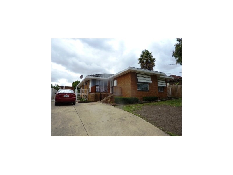 8 Adam Avenue, Hallam VIC 3803