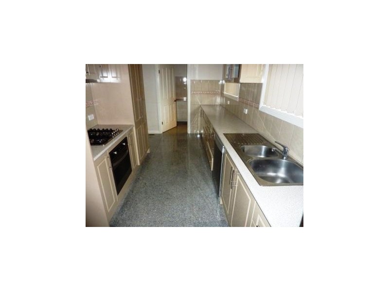 1/9 Allison Avenue, Eumemmerring VIC 3177