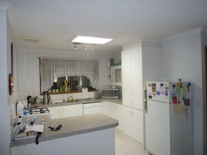 2 Simon Drive, Pakenham VIC 3810