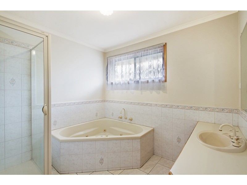 9 Mulguthrie Court, Hallam VIC 3803