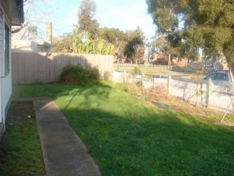 99 FORDHOLM, Hampton Park VIC 3976