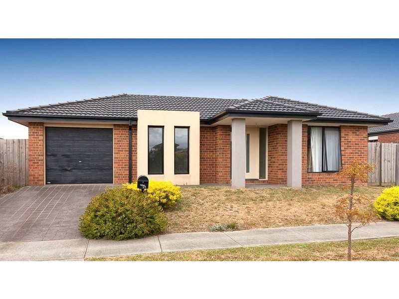 21 SING CRESCENT, Berwick VIC 3806