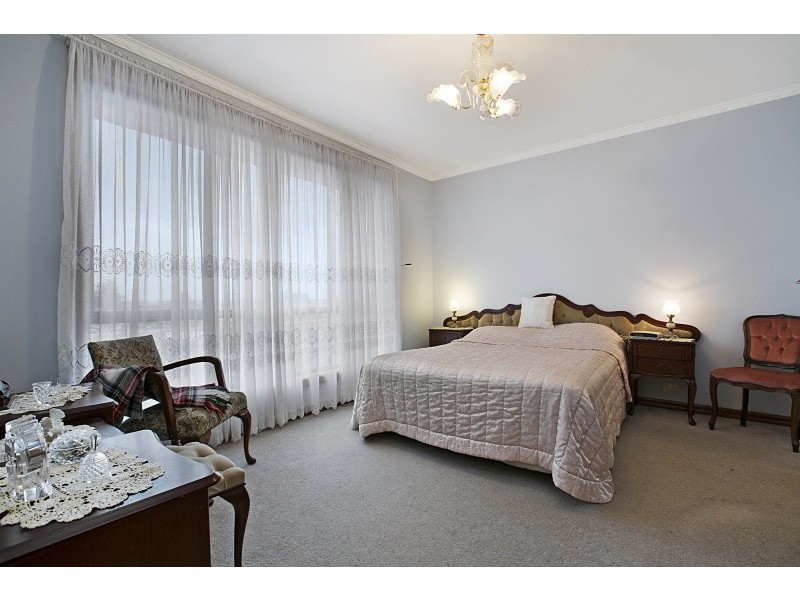 6 BINDI CLOSE, Hallam VIC 3803