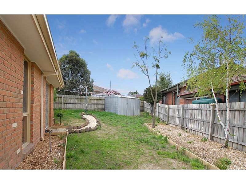 21 CARMEN COURT, Hampton Park VIC 3976