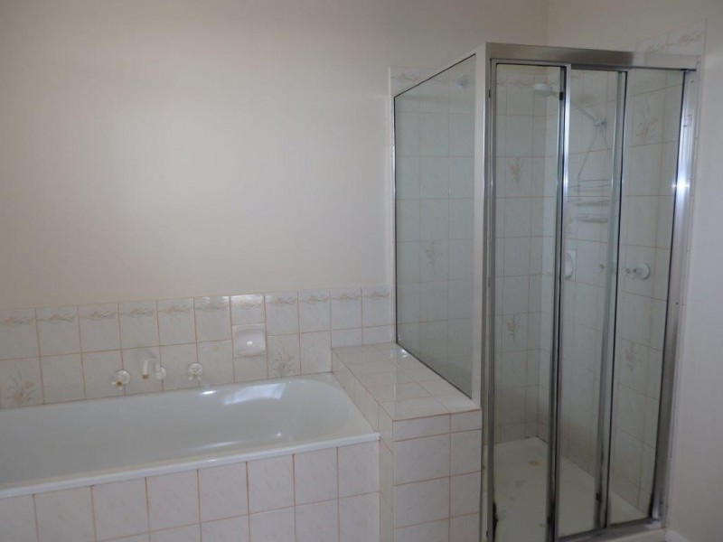 36 HYSSOP DRIVE, Hallam VIC 3803